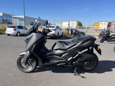 YAMAHA X-MAX 125