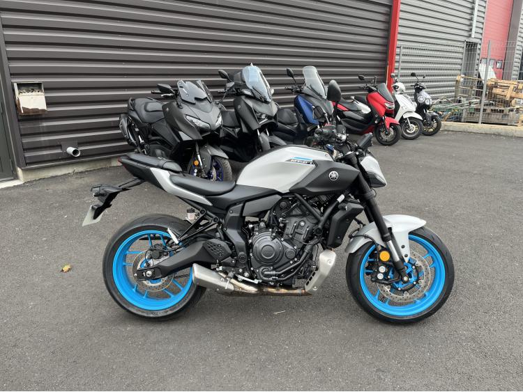 YAMAHA MT 07 A2
